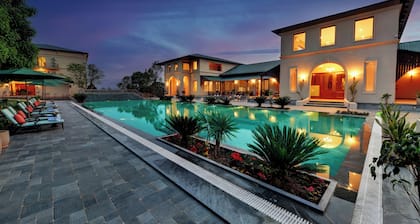 Debu's The Fern Resort & Spa, Jim Corbett