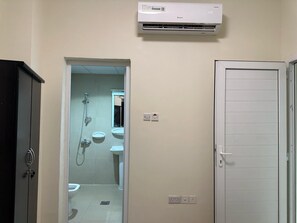 Iron/ironing board, free WiFi - Palm Inn Hostel Mix Dormitory  (Dubai)