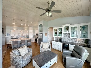 Smart-tv en een open haard