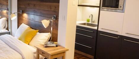 1 dormitorio, escritorio, tabla de planchar con plancha y wifi gratis