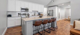 New Listing! Cozy 3 bedroom - Downtown Lexington