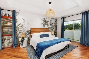 4 bedrooms, iron/ironing board, travel cot, WiFi