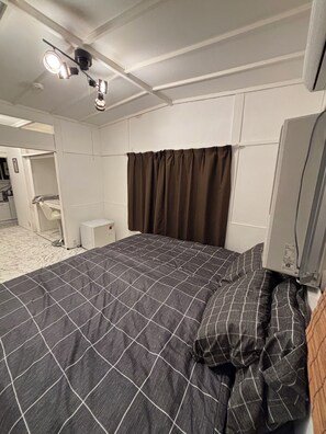 1 غرفة نوم وواي فاي مجانًا وملاءات أسرّة