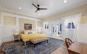 2 makuuhuonetta, silitysrauta/-lauta, vauvan matkasänky, ilmainen Wi-Fi