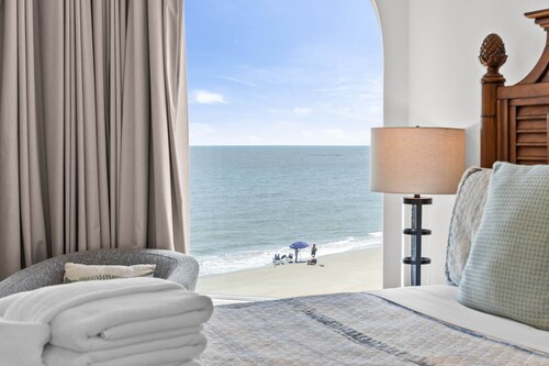 Seascape 320 - 3 BR Oceanfront View! Waterfront!