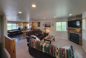 TV, fireplace, stereo, offices