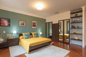 4 chambres, fer et planche à repasser, Wi-Fi gratuit, draps fournis