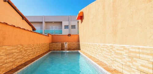 Casa com Piscina em Itanhaem a 350 metros da Praia