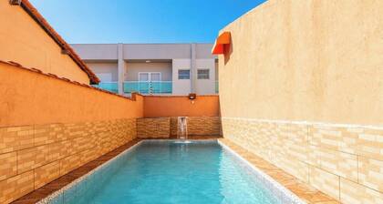 Casa com Piscina em Itanhaem a 350 metros da Praia