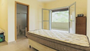 5 bedrooms, WiFi, wheelchair access