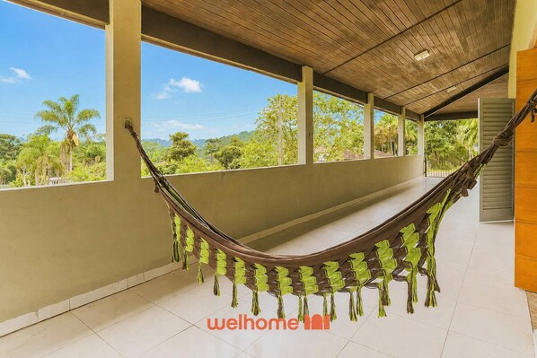 Terrace/patio - Casa em Parelheiros com Piscina e Churrasqueira (São Paulo)