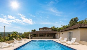 Pool - Casa em Parelheiros com Piscina e Churrasqueira (São Paulo)