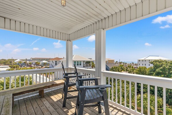 Property grounds - Beach House Spacious 4BR Retreat With Gulf Views & Observation Deck! (Panama City Beach)