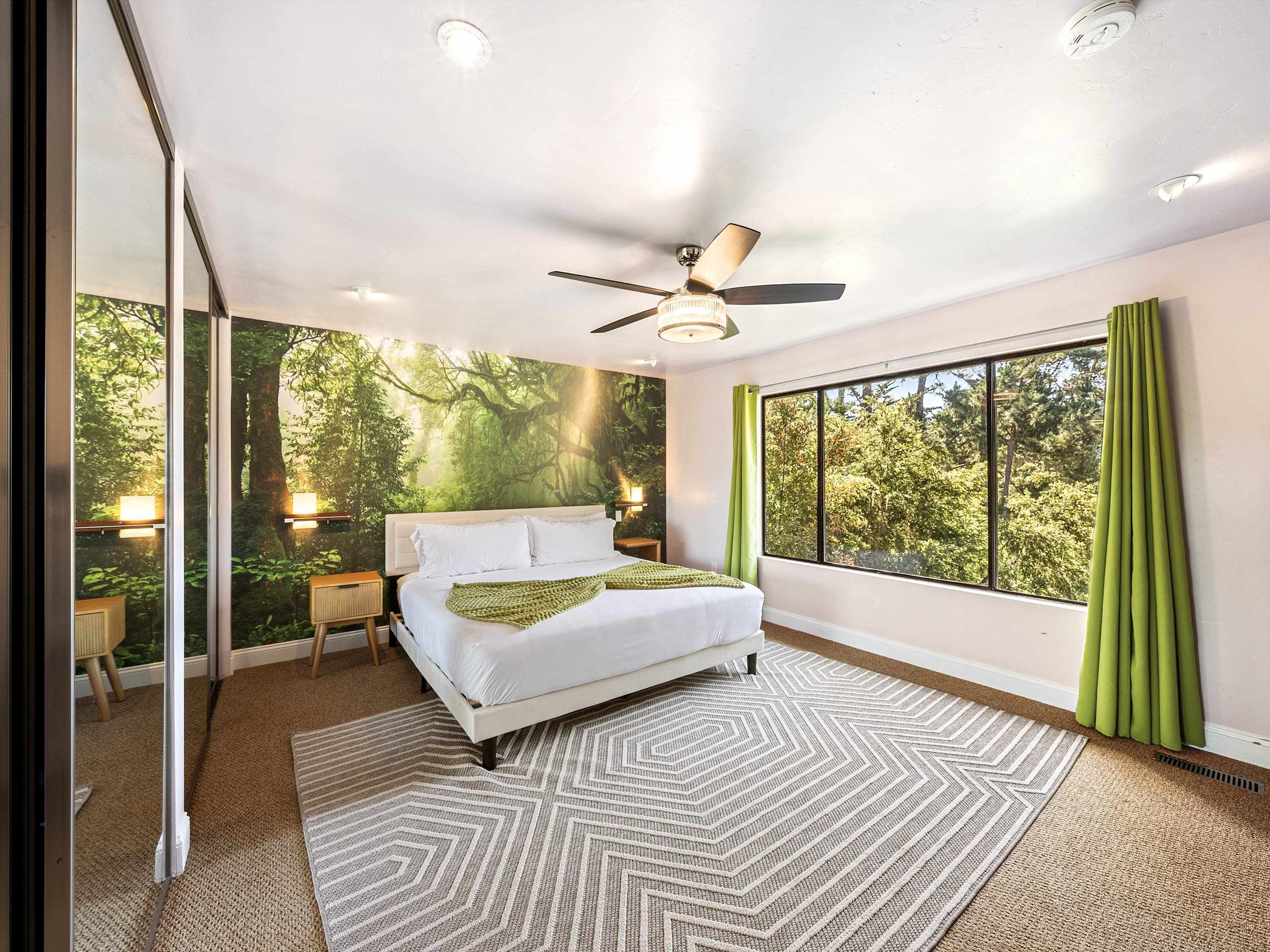 4 bedrooms, desk, iron/ironing board, WiFi