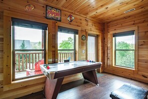Spielezimmer
