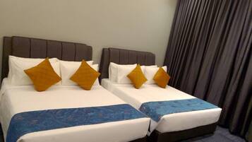 Quadruple Room, 2 Katil Ratu (Queen), Non Smoking, Pengemasan | Seterika/papan seterika, Wi-fi percuma