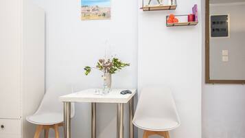 Studio | Woonruimte | Een flatscreentelevisie