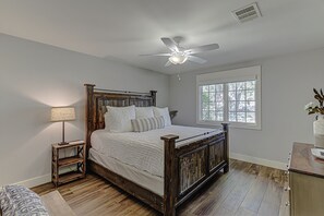 4 Schlafzimmer, Bügeleisen/Bügelbrett, WLAN, Bettwäsche