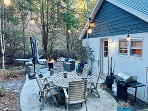 Outdoor dining - Cozy Cottage in Todd - Hot Tub, Outdoor Oasis (Todd)