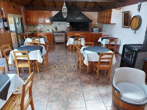 Fridge, microwave - Hostal & Cabañas Don Juan (Villarrica)