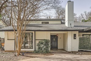 Exterior detail - New 3 BDRM Home Northwest Austin/Near Q2 & Domain (Austin)