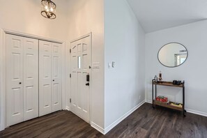 Interior - New 3 BDRM Home Northwest Austin/Near Q2 & Domain (Austin)