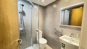 Shower, towels