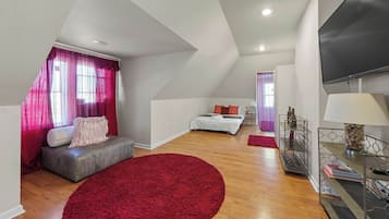 3 bedrooms, desk, iron/ironing board, WiFi