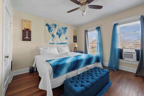 3 bedrooms, desk, iron/ironing board, WiFi