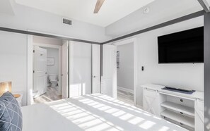 Condo, 1 King Bed with Sofa bed (Cassine Way 303 - Seagrove + Sunsets) | 1 bedroom - Cassine Way 303 - Seagrove + Sunsets (Santa Rosa Beach)