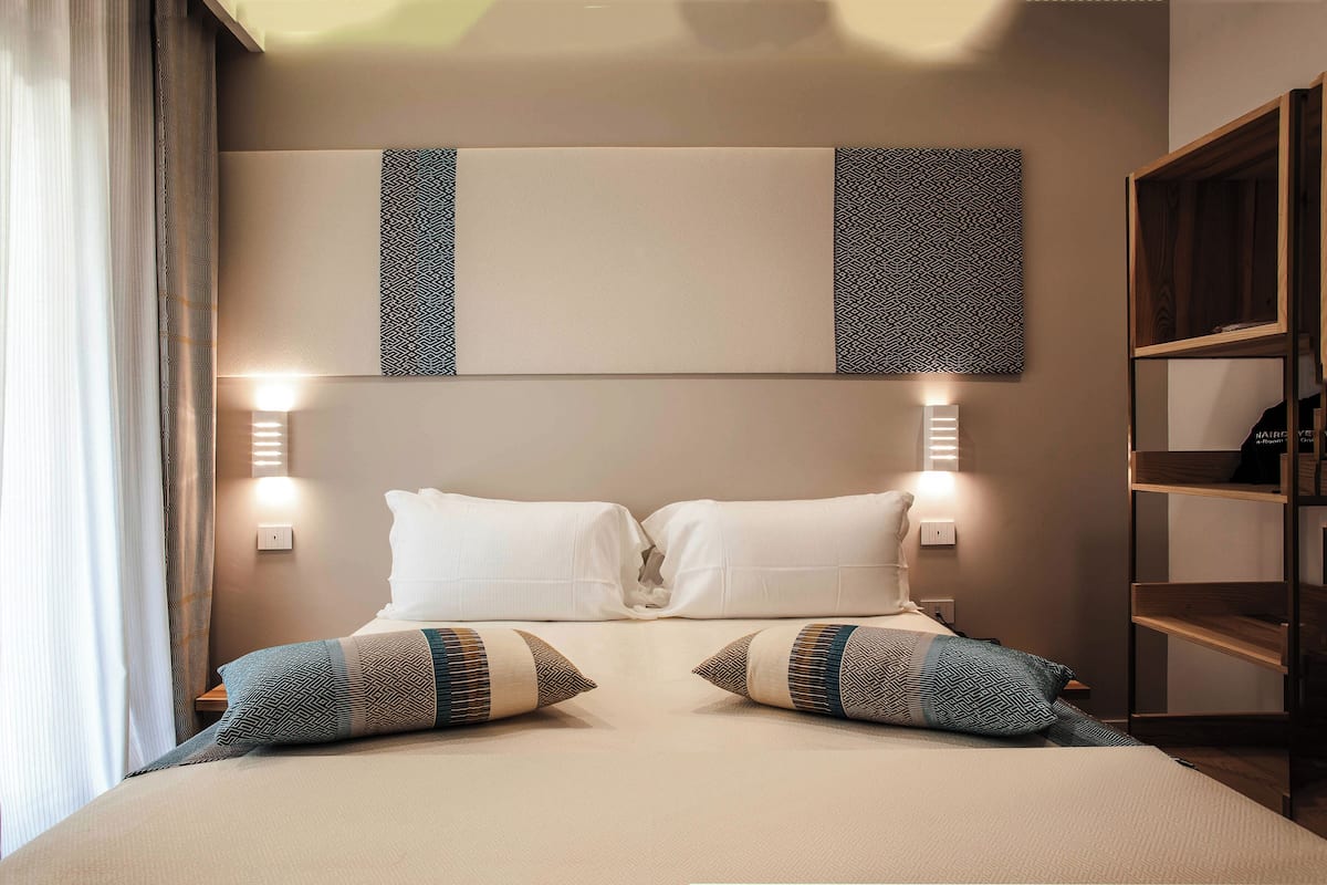 In-room safe, desk, laptop workspace, blackout drapes