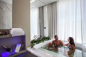 Luxury Suite, Sea Facing | Bathroom | Hair dryer, slippers, towels, soap