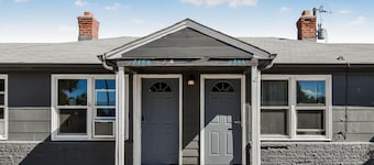 Great Updated King Bed Near Denver Sports field and concerts