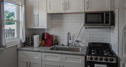 Great Updated King Bed Near Denver Fun/Sports/Music