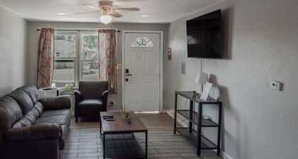 Great Updated King Bed Near Denver Sports field and concerts