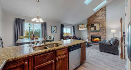 Aurora Family-Friendly Home Near Quincy Reservoir