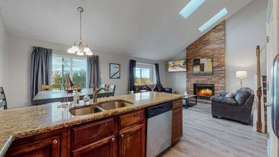 Aurora Family-Friendly Home Near Quincy Reservoir