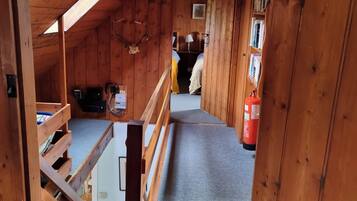 2 bedrooms, individually decorated, individually furnished