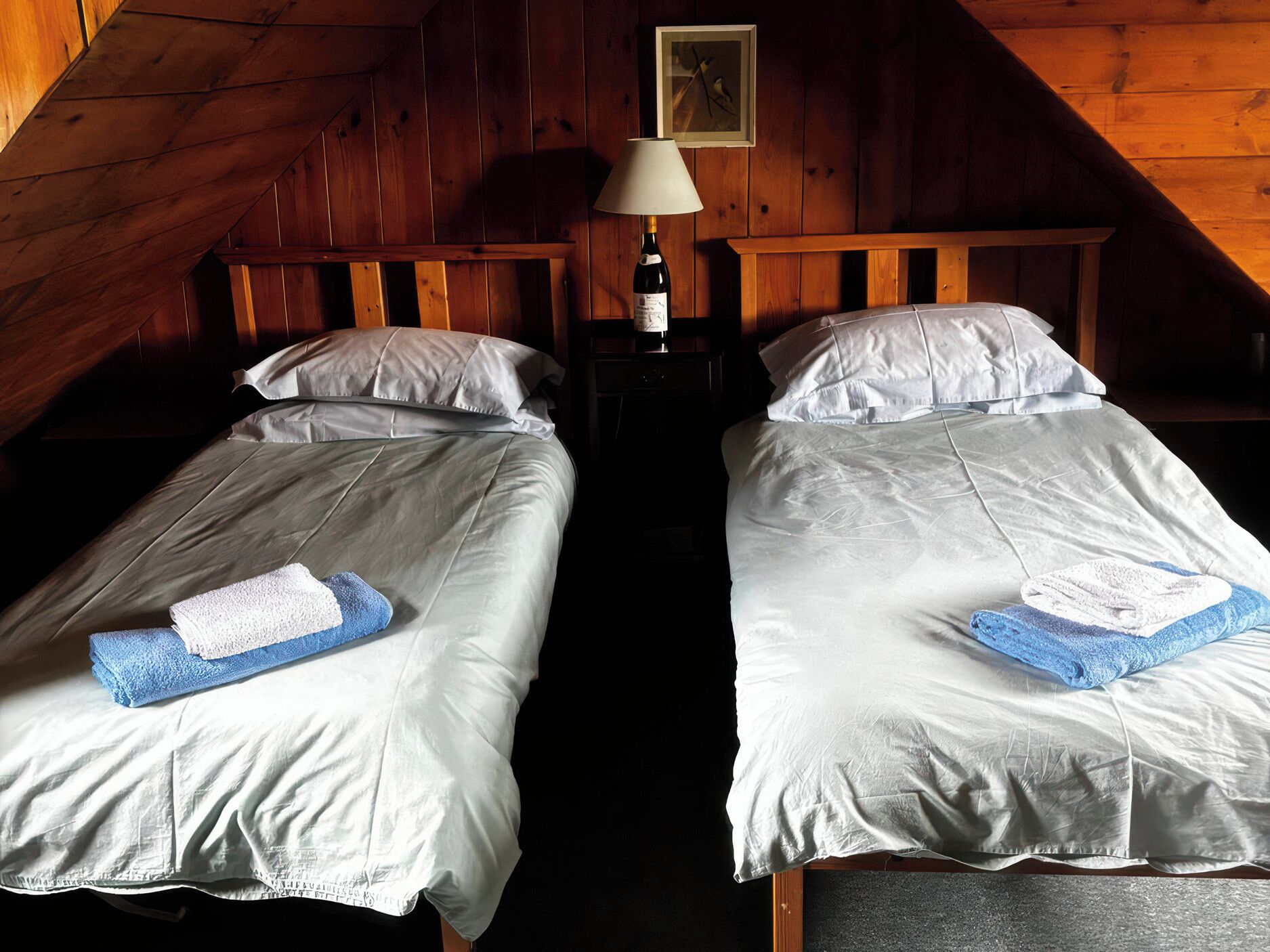 Cottage | 2 bedrooms, individually decorated, individually furnished