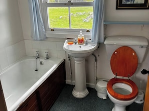 Cottage | Bathroom | Shower