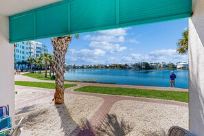 Property grounds - Gorgeous coastal home with plenty of space shared pool and easy beach access (Panama City Beach)