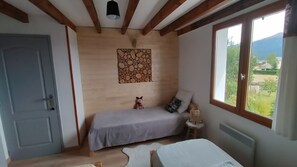 2 chambres, fer et planche à repasser, Wi-Fi gratuit