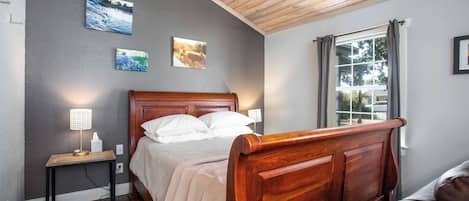 1 chambre, fer et planche à repasser, Wi-Fi, draps fournis