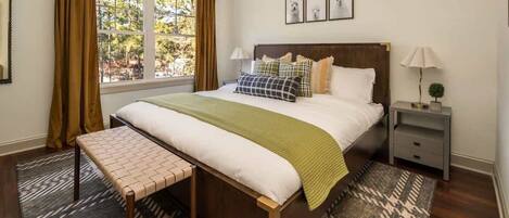 Fer et planche à repasser, Wi-Fi gratuit, draps fournis