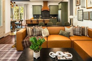 電視、壁爐、 辦公室