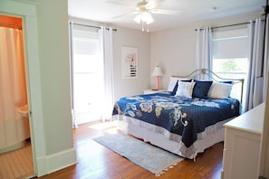 6 bedrooms, iron/ironing board, WiFi, bed sheets - Chesapeake Charm Estate, Two Blocks from the Beach (Cape Charles)