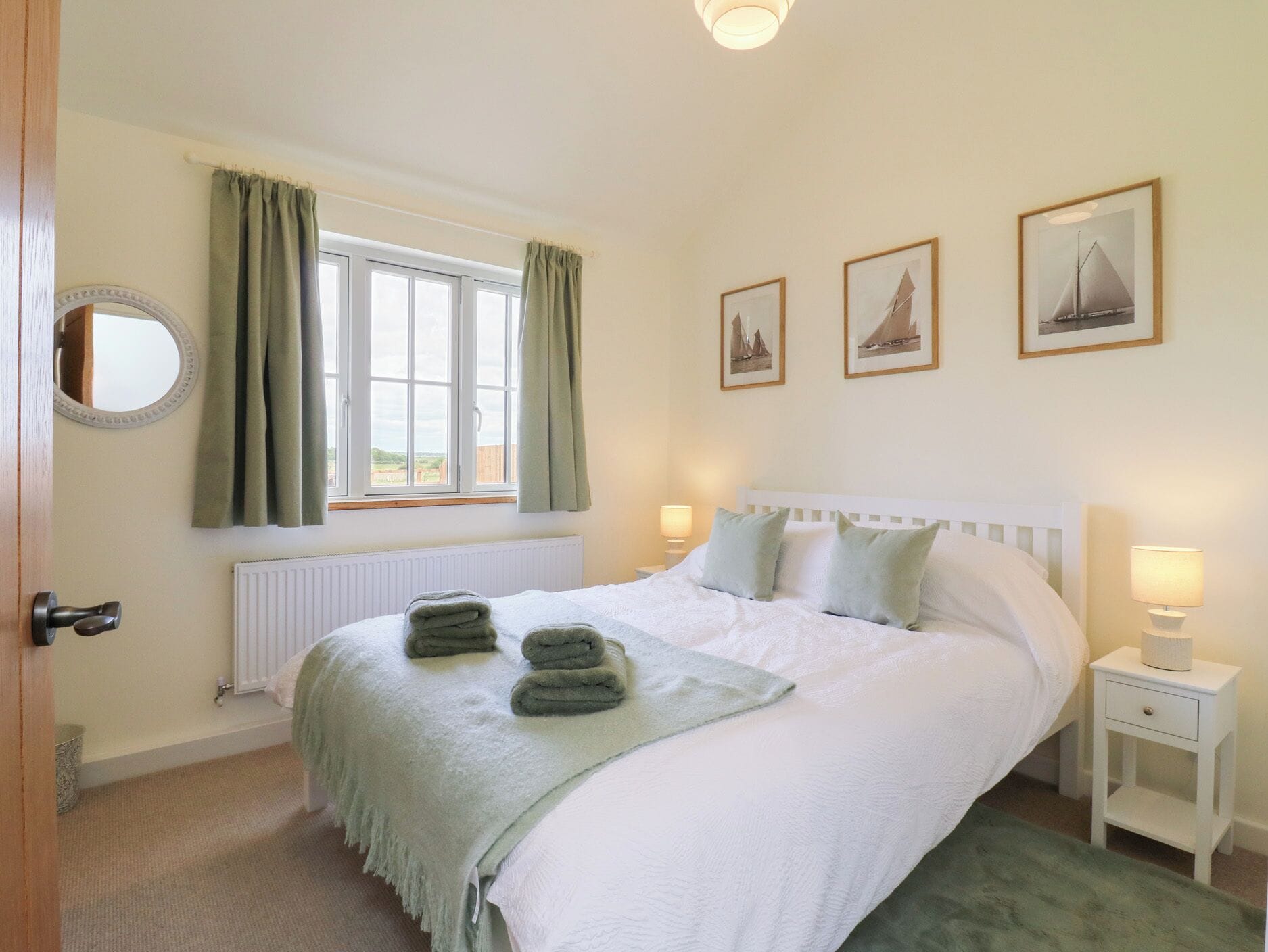Cottage | 4 bedrooms, individually decorated, individually furnished, free WiFi