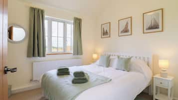 Cottage | 4 bedrooms, individually decorated, individually furnished, free WiFi