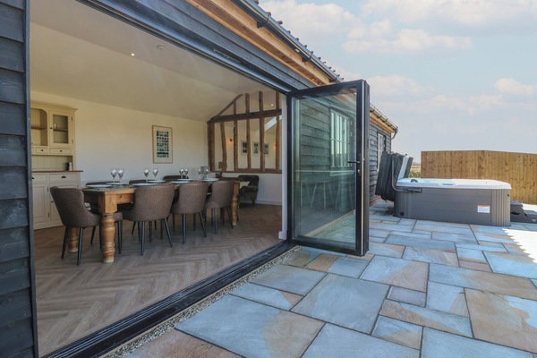 Cottage | Outdoor dining