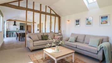 Cottage | Living area